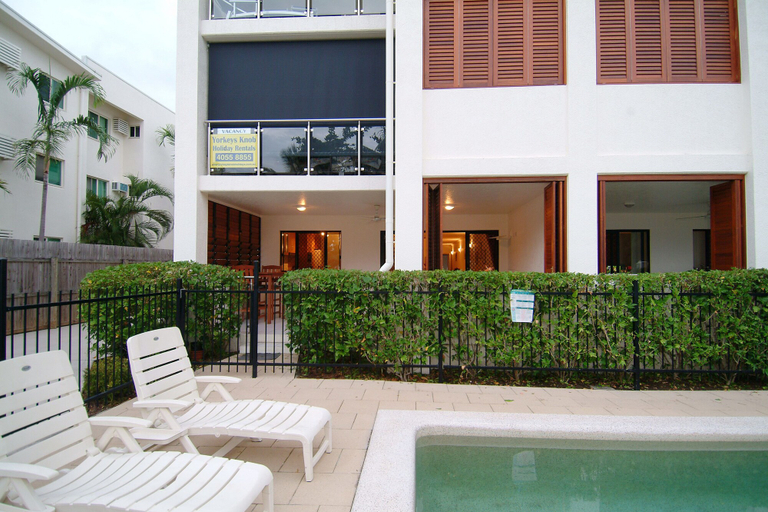 Exterior & Views 2, The Mediterranean Beachfront Apartments, Cairns