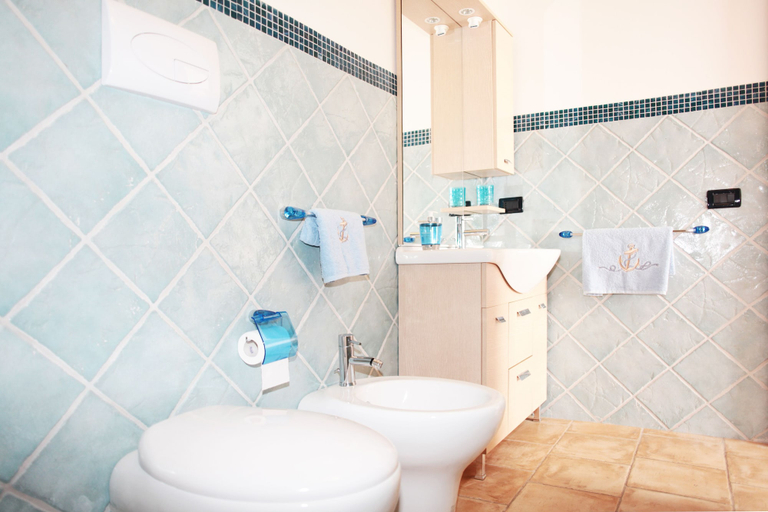 Bathroom 3, I tre Golfi Zante, Trapani