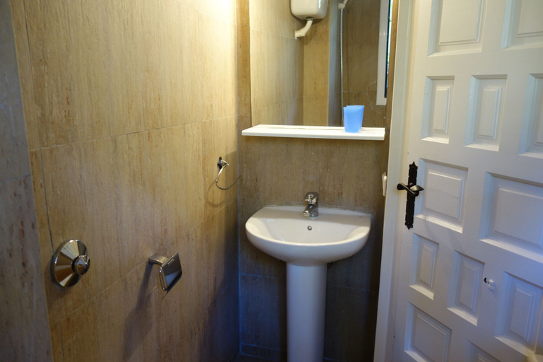 Bathroom 3, Estudio Park Golfet IV, Girona