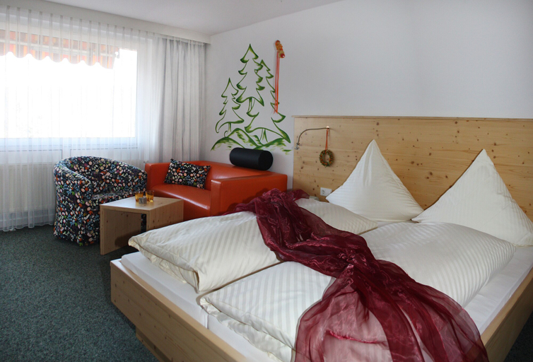 Bedroom 2, Aparthotel Hochwald, Calw