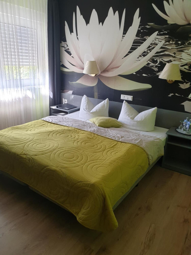 Bedroom 4, Hotel zur Fichtenbreite Garni, Wittenberg