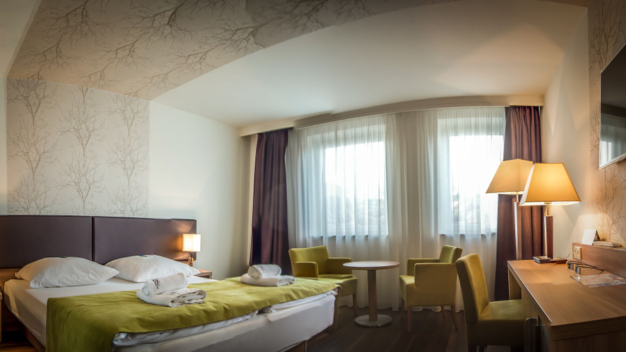 Bedroom 4, Hotel Warnow, Rostock