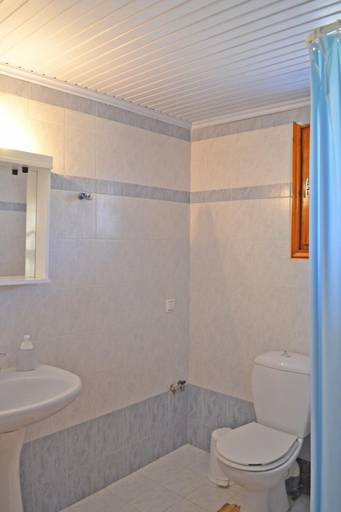 Bathroom 5, Pine Cottege Korakonisi Inlet, Ionian Islands