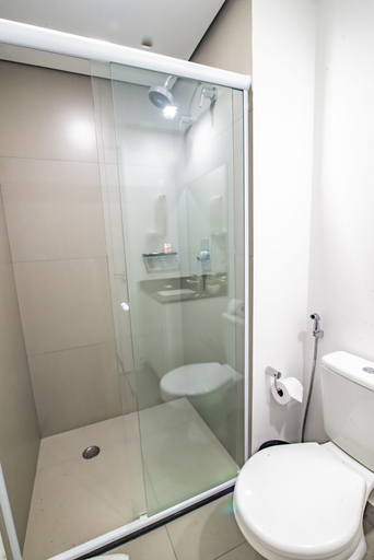 Bathroom 4, 360 República, São Paulo