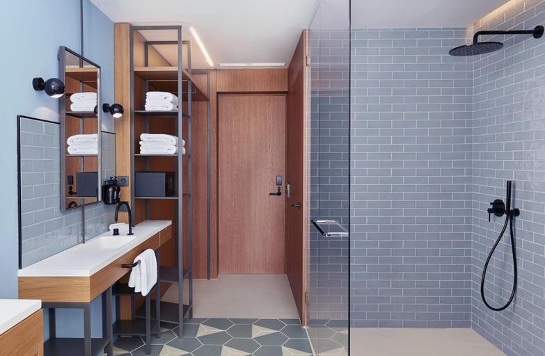 Bathroom 5, Hotel Lavida at Camiral, a Quinta do Lago Resort, Girona