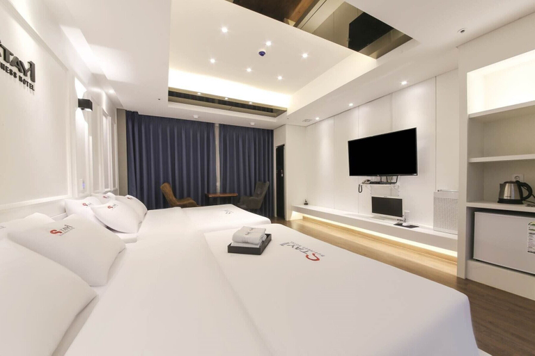 Bedroom 2, Stay Hotel, Buk