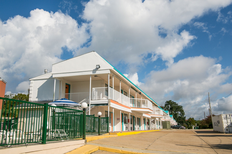 Exterior & Views 2, Jubilee Inn, Harrison