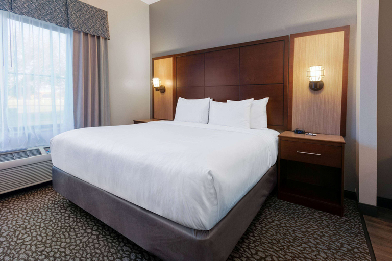 Bedroom 3, Wingate by Wyndham DFW / North Irving, Irving