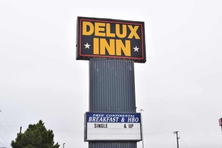 DELUX INN, Ector
