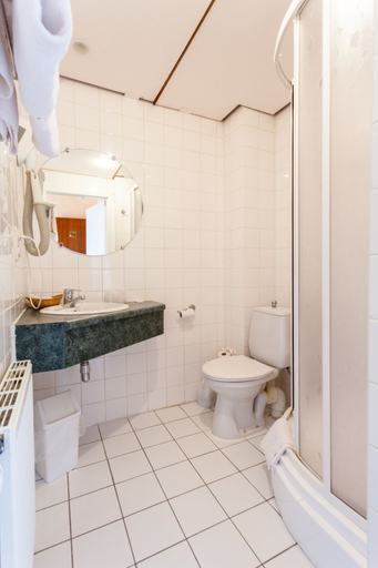 Bathroom 4, Malecot Hotel by F-Hotels, West-Vlaanderen