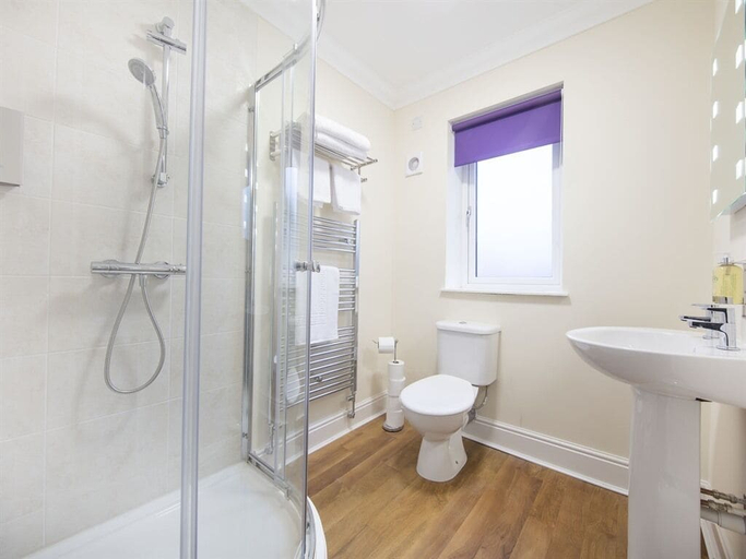 Bathroom 5, The Bay Horse, South Lanarkshire
