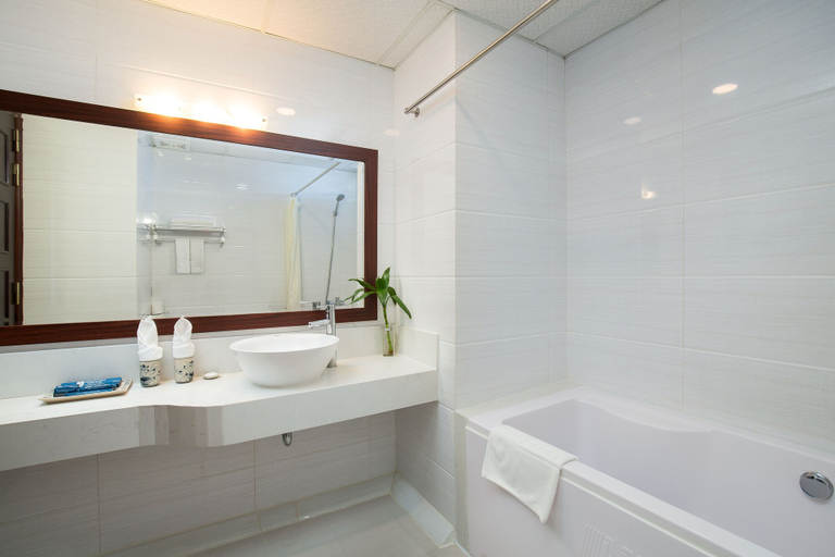 Bathroom 5, Serene Boutique Hotel & Spa, Hoàn Kiếm