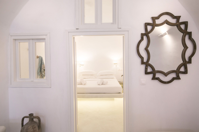 Bathroom 3, Morfi Cave House, South Aegean