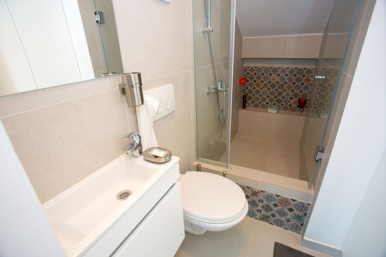 Bathroom 3, Studio Apartment Laganini, Split