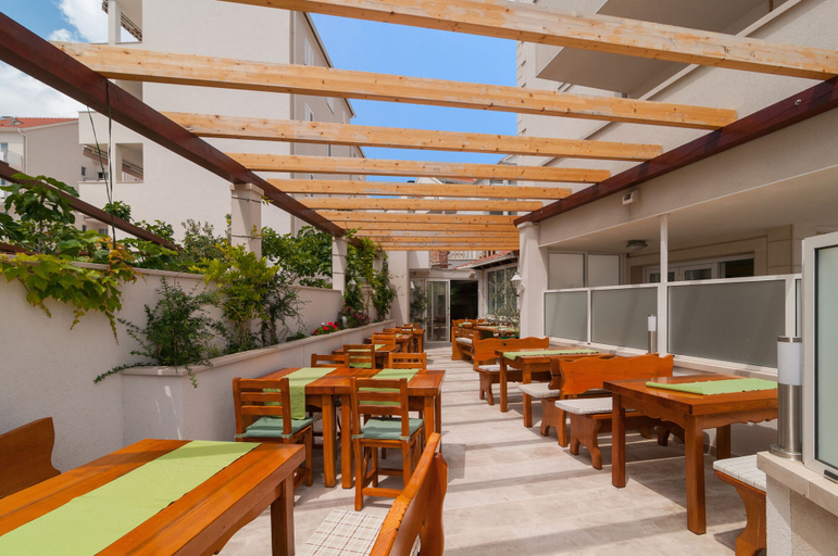 Food & Drinks, Villa Juraj, Bol