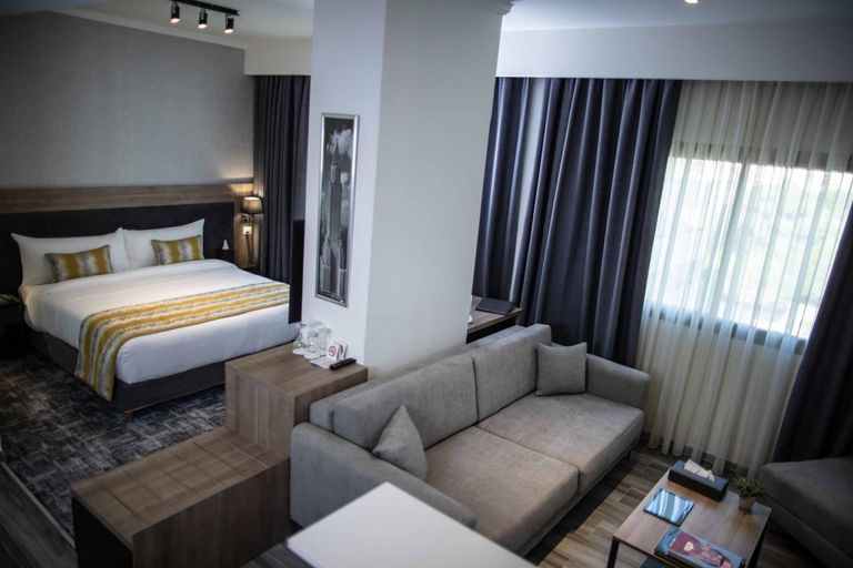 Bedroom 3, Hotel De Ville, Beirut