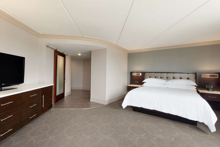 Bedroom 3, Hilton Philadelphia City Avenue, Philadelphia
