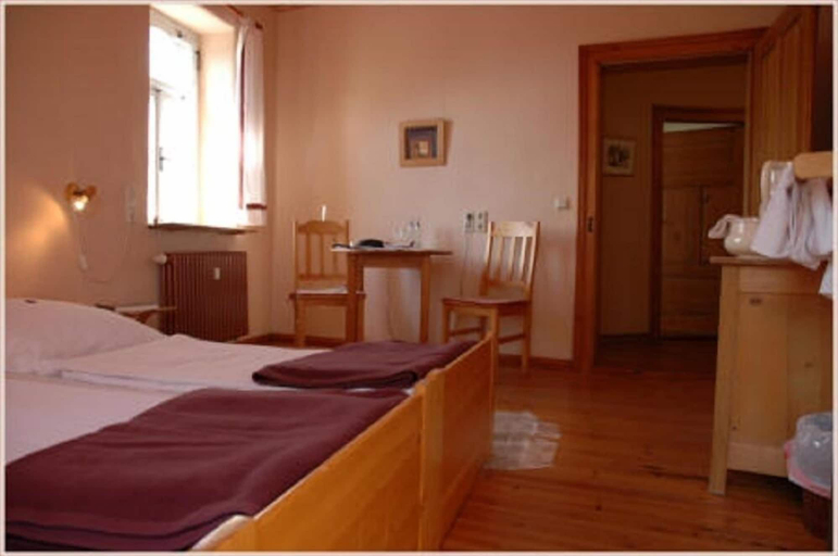 Bedroom 3, Schloss Herberge Hohenerxleben, Salzlandkreis