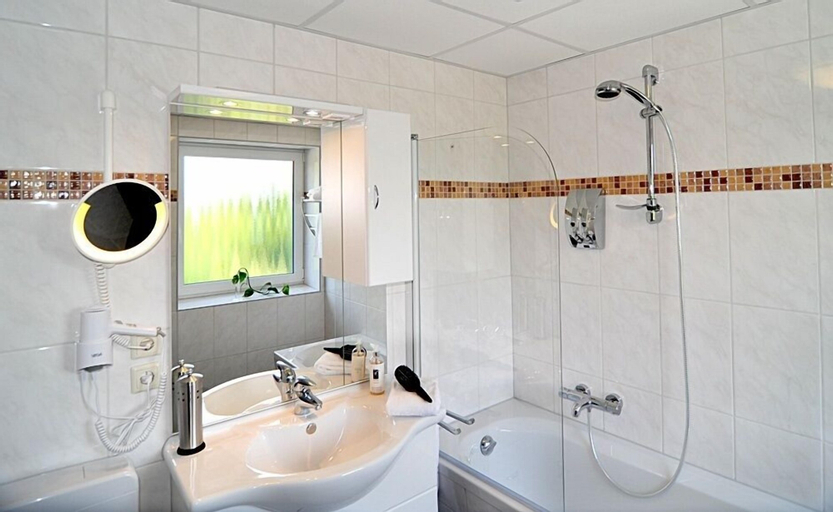 Bedroom 5, Waldhotel Rheinbach, Rhein-Sieg-Kreis