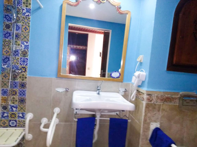 Bathroom 5, Dar El Bhar, Houmt Souk