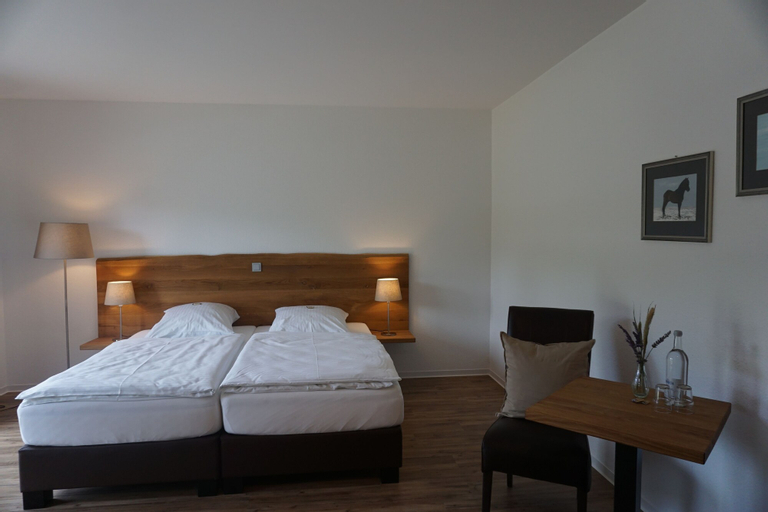 Bedroom 4, Hotel Rappenhof, Kassel