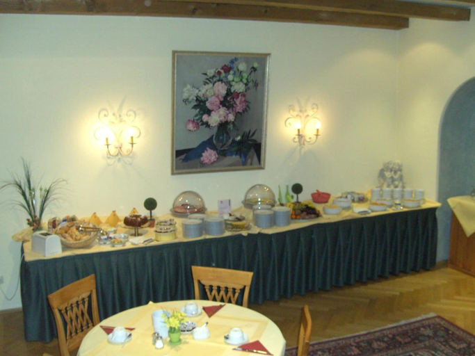 Food & Drinks 4, Hotel Roter Hahn - Bed & Breakfast, Garmisch-Partenkirchen