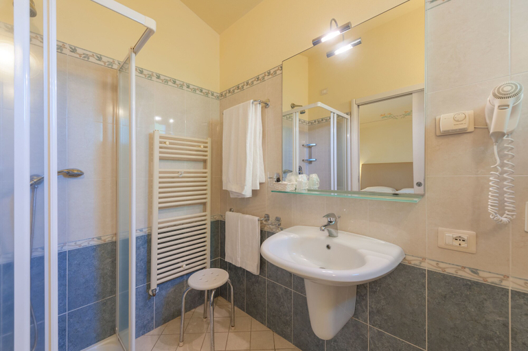 Bathroom 4, Hotel Saturno Fontepura, Grosseto