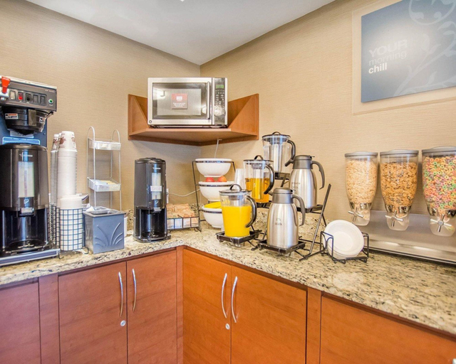 Food & Drinks 5, Comfort Inn, Gloucester