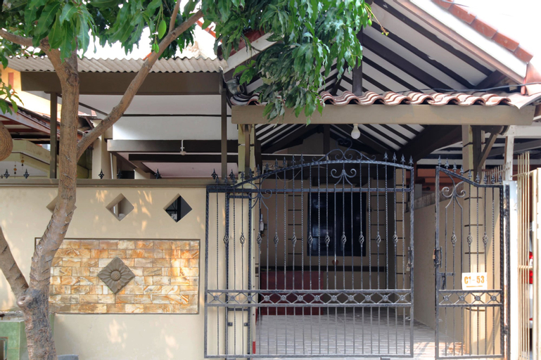 Kamar Keluarga Bandara IV Syariah, Tangerang
