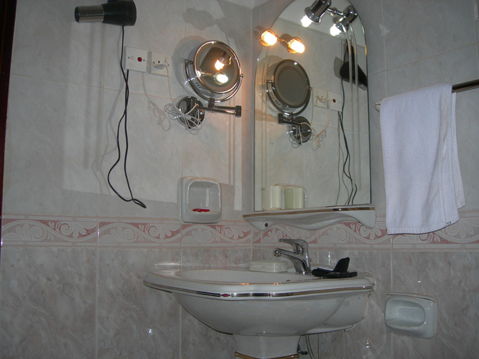 Bathroom 4, Khalifa Executive Suites, Kampala
