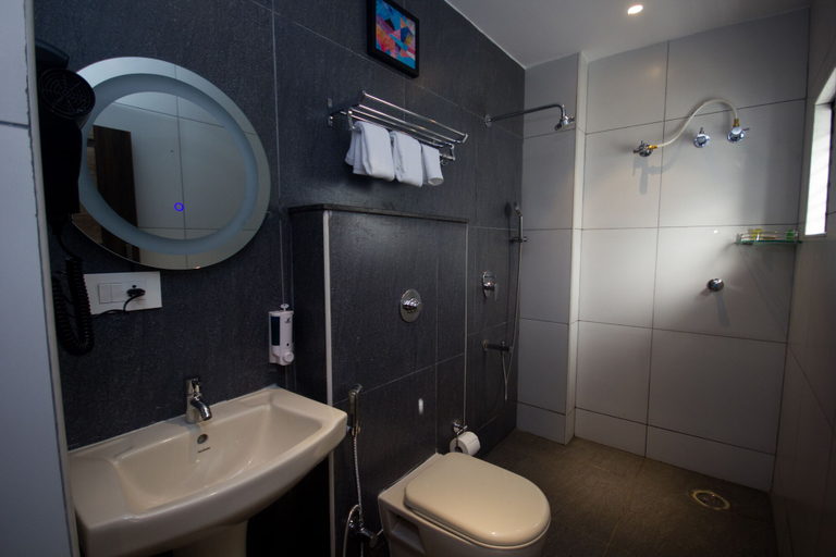 Bathroom 4, Vihaari 24 Business Hotel, Bangalore