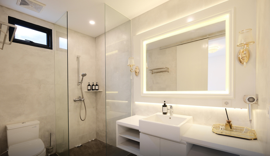 Bathroom 5, Dago Village Villa Threeville, Bandung