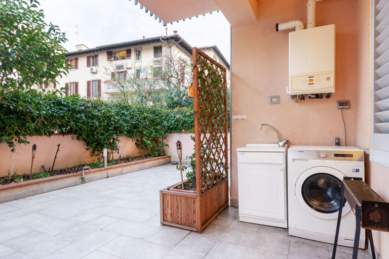 Others 4, Colorful Boccaccio Apartment, Florence