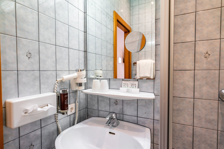 Bathroom 4, Cityhotel Trumer Stube, Salzburg