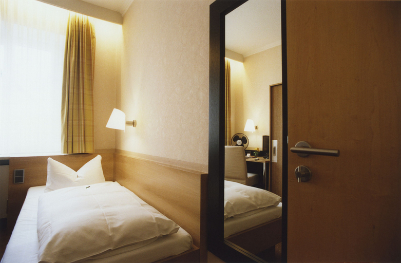 Bedroom 4, Hotel Jedermann, München