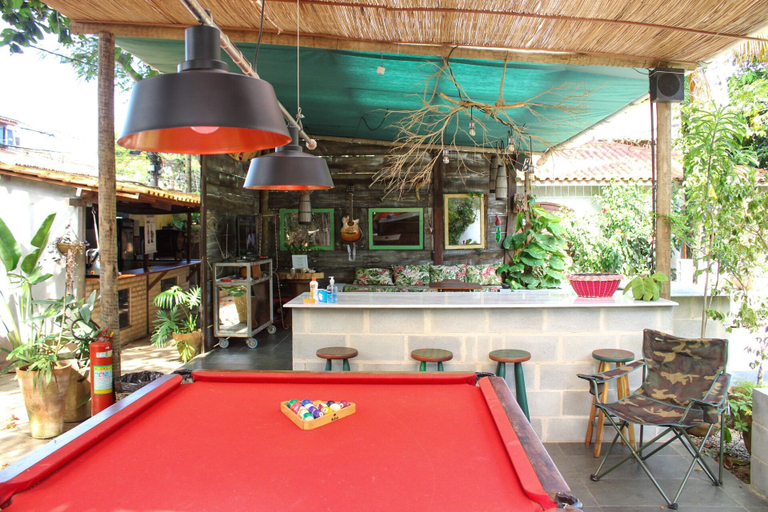 Food & Drinks