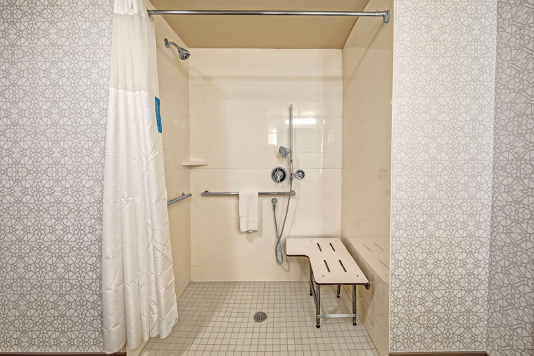 Bathroom 4, Hampton Inn Fresno Airport, Fresno