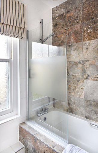 Bathroom 4, The Beach Hotel, Somerset