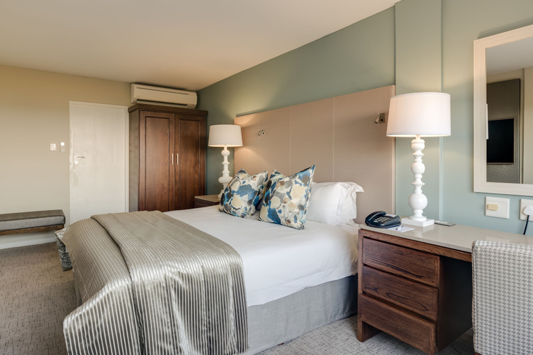 Bedroom 3, Protea Hotel by Marriott Karridene Beach, eThekwini