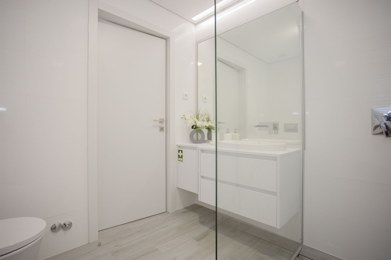 Bathroom 3, Liiiving -Luxury River View Apartment VI, Gondomar