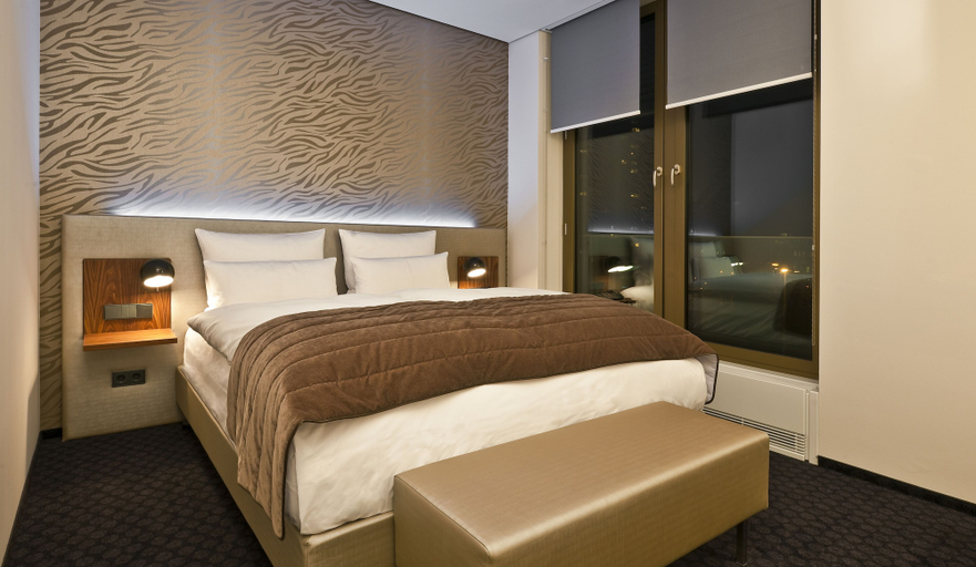Bedroom 3, COSMO Hotel Berlin Mitte, Berlin