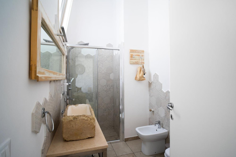 Bathroom 5, Li Perrini Boutique B&B, Lecce
