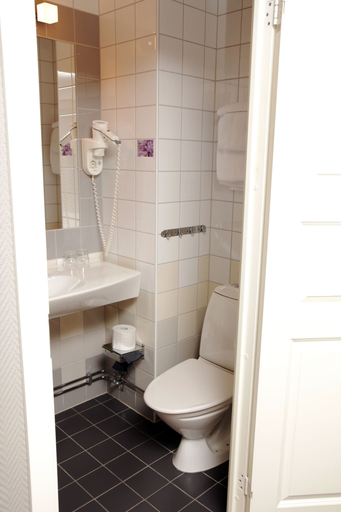 Bathroom 5, Storforsen Hotell, Älvsbyn
