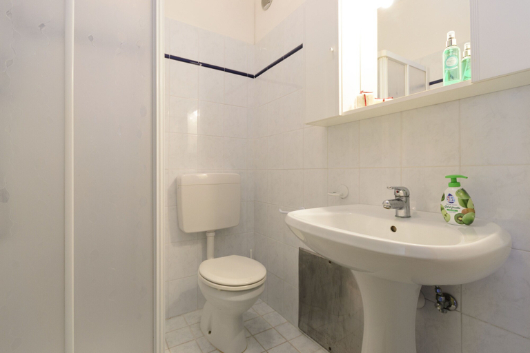 Bathroom 3, Residence Punta dell'Est, Udine