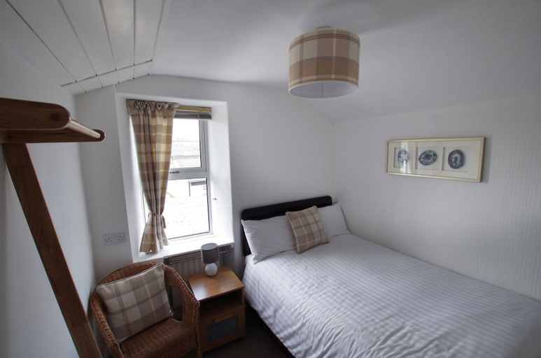 Bedroom 2, Brook House, Cumbria