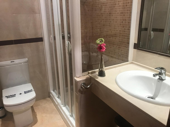 Bathroom 3, La Trébede, Segovia