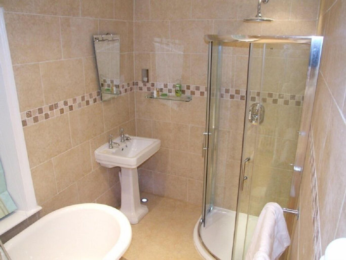 Bathroom 3, Castle House B&B, Denbighshire