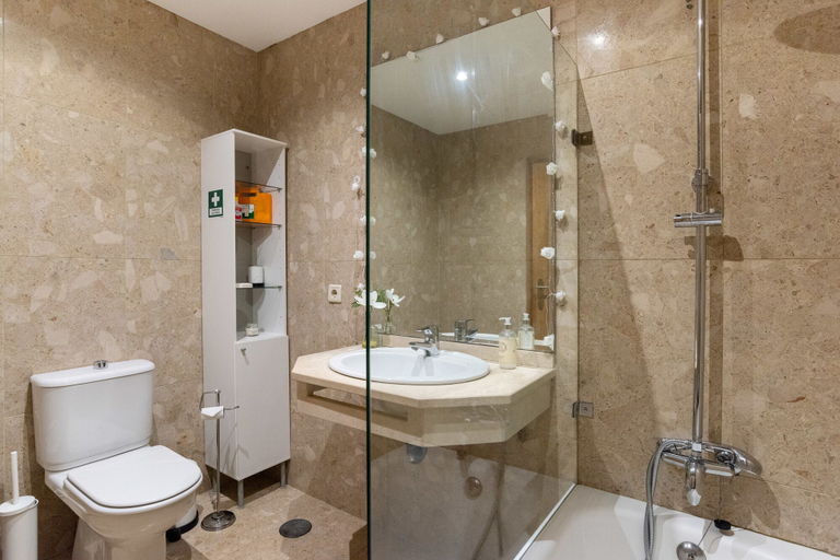 Bathroom 3, Porto Gaia River View by MP, Vila Nova de Gaia