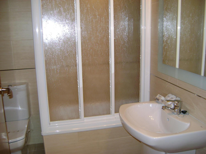 Bathroom 3, Hostal Jijones, Ciudad Real