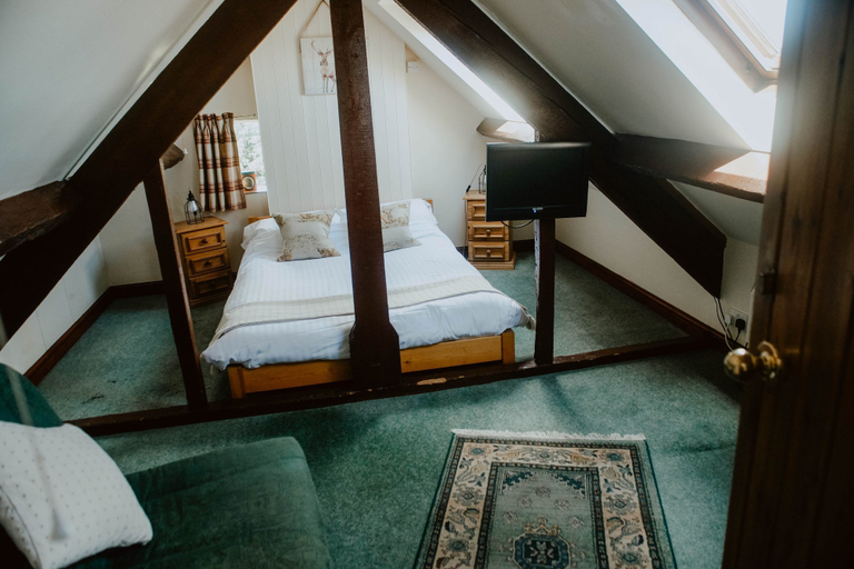 Bedroom 4, Toghill House Farm, South Gloucestershire